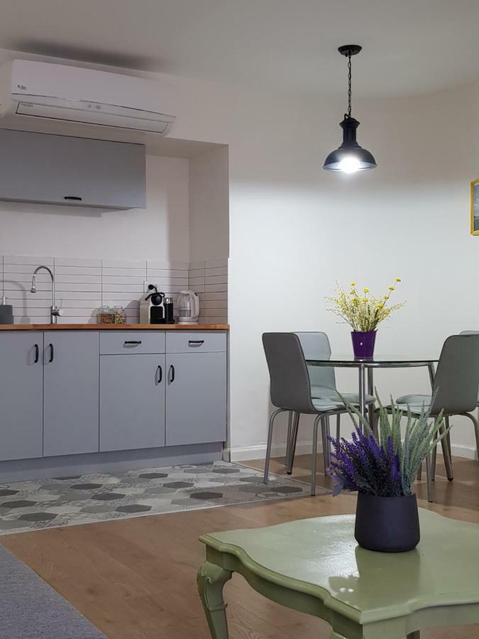 Stylish Apartment With A Patio Close To The Beach Eilat Eksteriør bilde