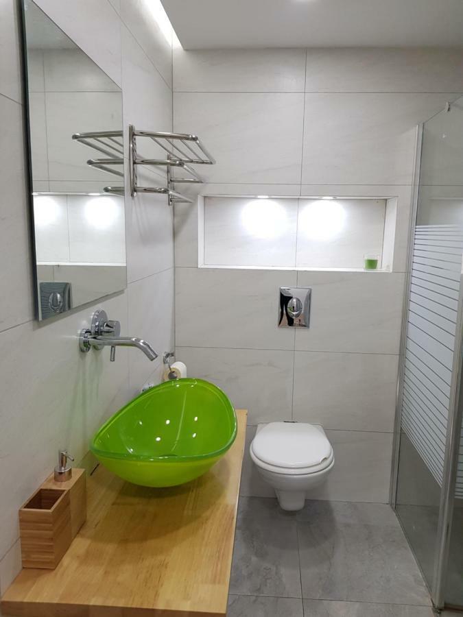 Stylish Apartment With A Patio Close To The Beach Eilat Eksteriør bilde